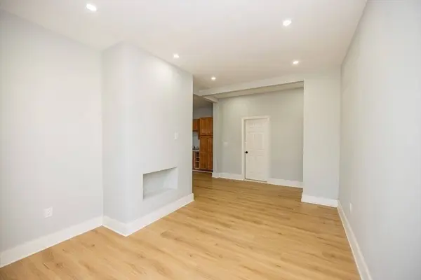 10 Jerome St #1, Boston, MA 02125