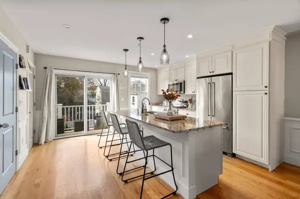30 Park St #3, Boston, MA 02122