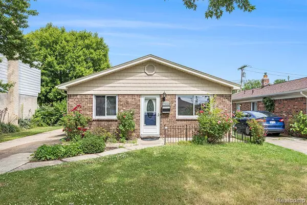 27336 Alger Boulevard, Madison Heights, MI 48071