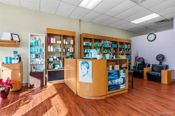 25 Jackson Industrial Drive 400, Ann Arbor, MI 48103