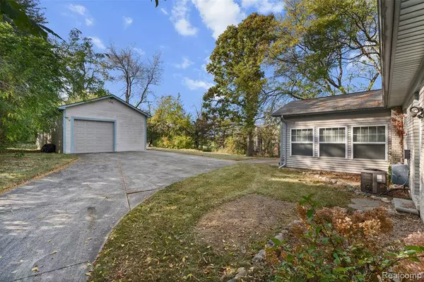 8550 33 Mile Road, Bruce Twp, MI 48065