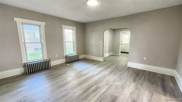 102 Michigan Street, Mt. Clemens, MI 48043