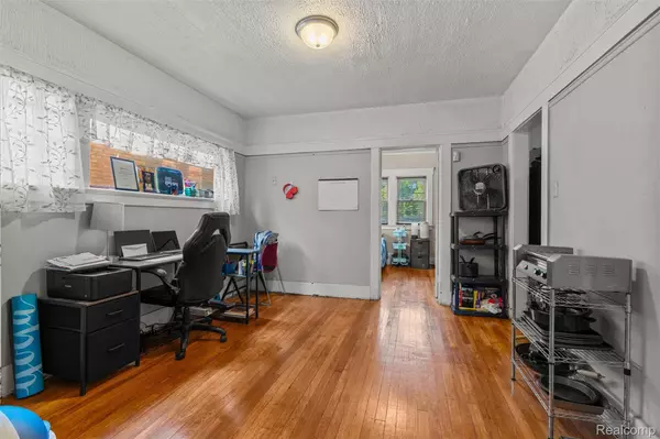 5272 Maplewood ST, Detroit, MI 48204