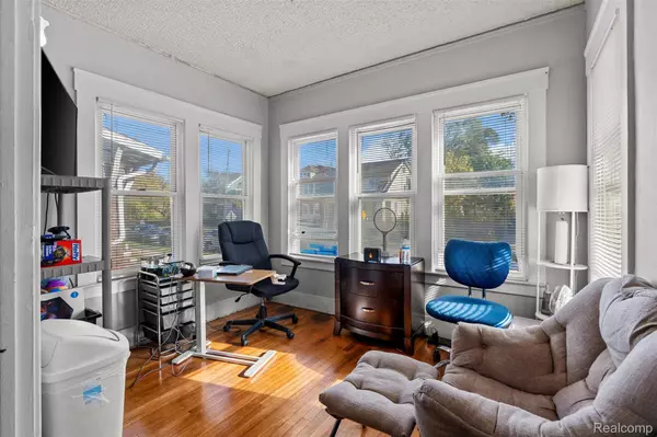 5272 Maplewood ST, Detroit, MI 48204