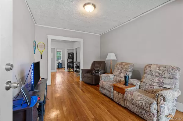 5272 Maplewood ST, Detroit, MI 48204