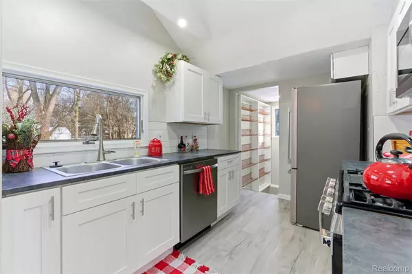 17714 Salem ST, Detroit, MI 48219