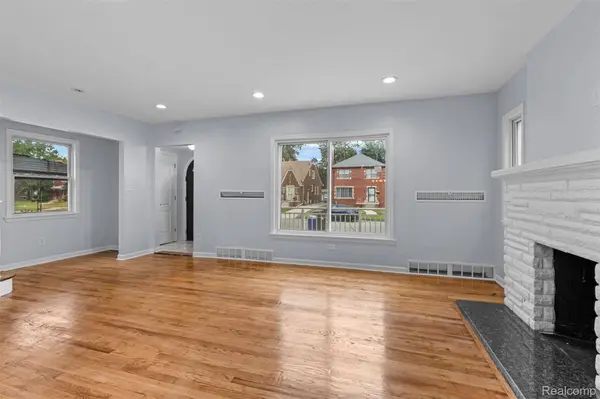 17179 Snowden ST, Detroit, MI 48235