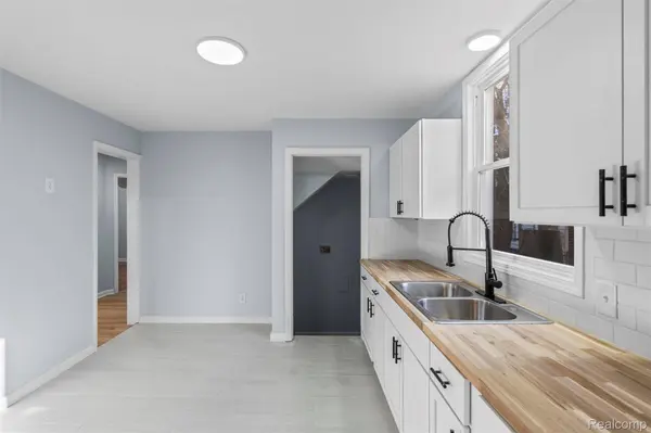 10130 Somerset AVE, Detroit, MI 48224