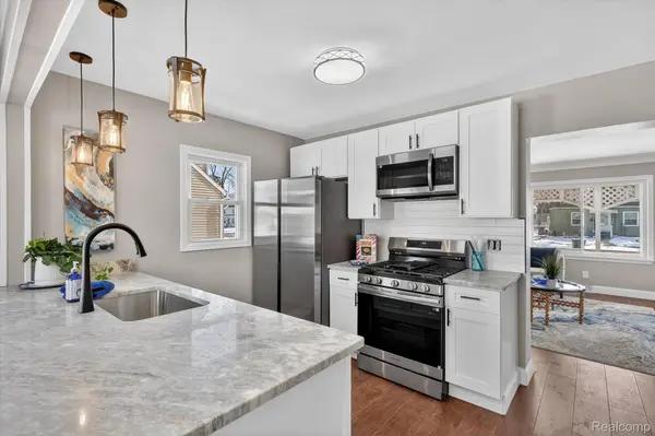 33544 Brown ST, Garden City, MI 48135