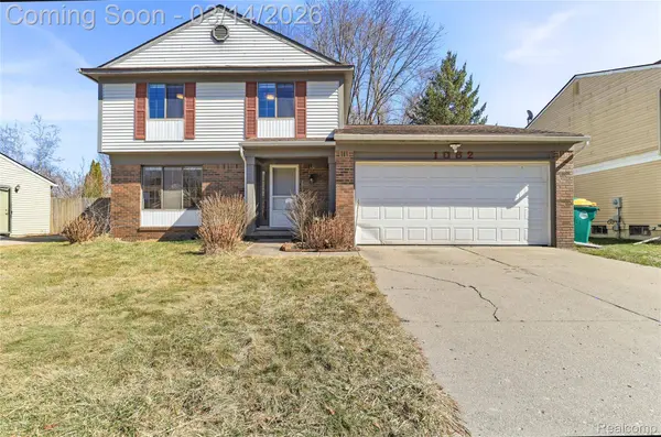 1082 Rue Deauville BLVD, York Charter Township, MI 48198
