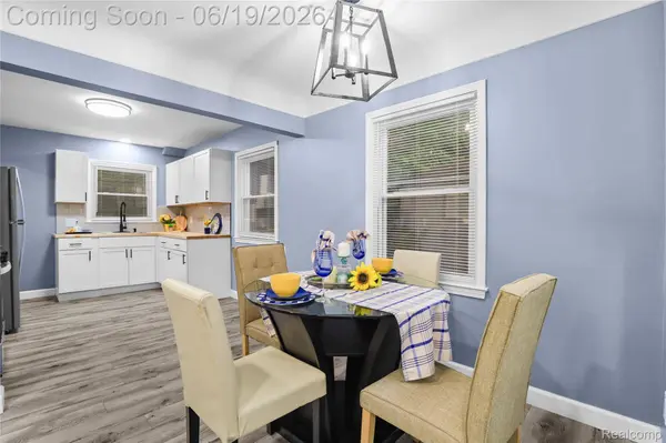 24241 Coolidge HWY, Oak Park, MI 48237