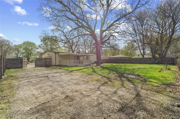 13744 Marvin ST, Taylor, MI 48180