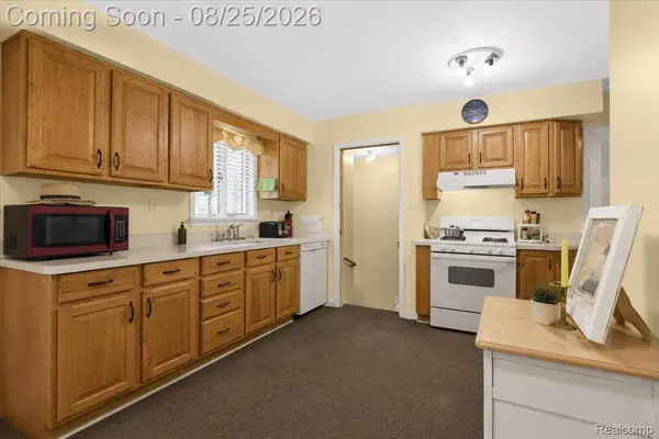 4500 Roosevelt BLVD, Dearborn Heights, MI 48125