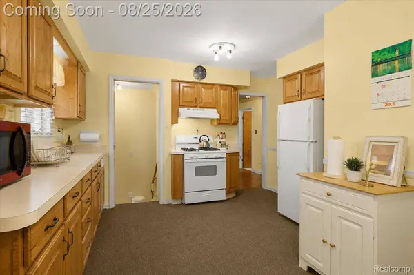 4500 Roosevelt BLVD, Dearborn Heights, MI 48125