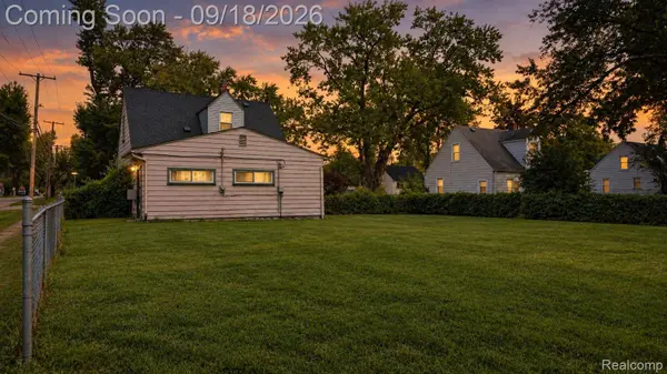 26095 Powers AVE, Dearborn Heights, MI 48125