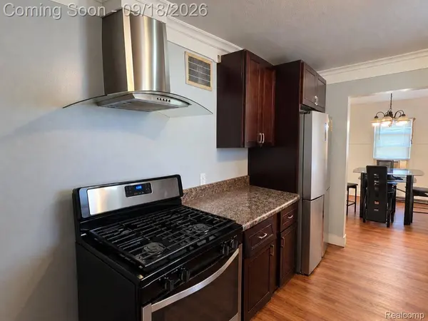 26095 Powers AVE, Dearborn Heights, MI 48125