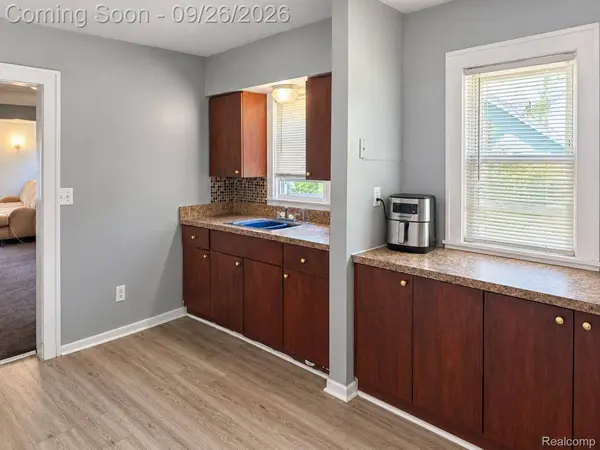 7542 Meadow AVE, Warren, MI 48091