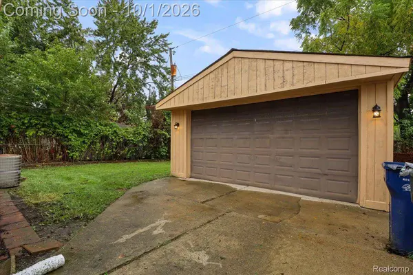 1860 Capitol AVE, Lincoln Park, MI 48146