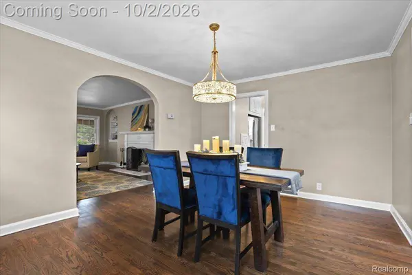 429 Moran RD, Grosse Pointe Farms, MI 48236
