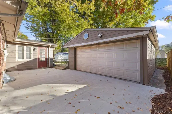 31629 Arizona ST, Livonia, MI 48150