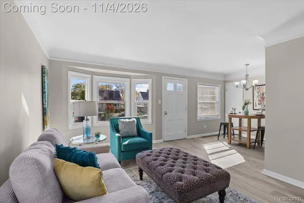 1310 Empire AVE, Lincoln Park, MI 48146