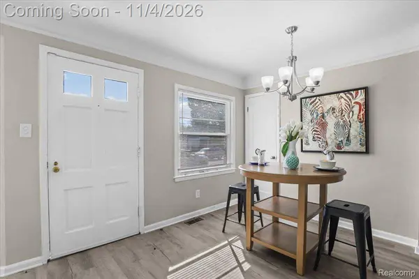 1310 Empire AVE, Lincoln Park, MI 48146