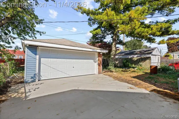 1310 Empire AVE, Lincoln Park, MI 48146