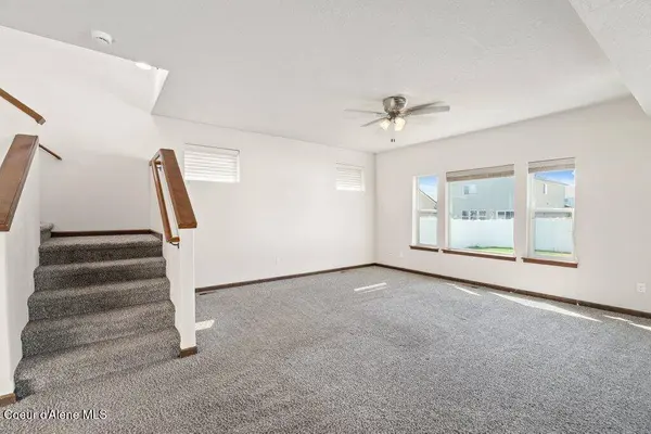 8263 N WENTWORTH ST, Post Falls, ID 83854