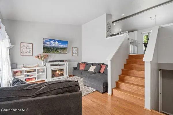 5976 N Belleville Dr, Coeur d'Alene, ID 83815