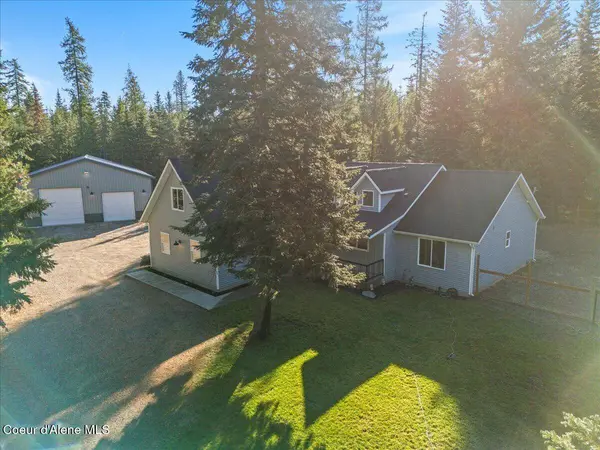 10050 E DUCE RD, Athol, ID 83801