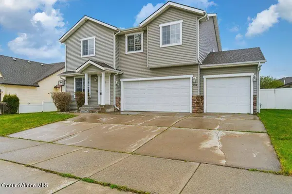 8312 N Courcelles PKWY, Hayden, ID 83835