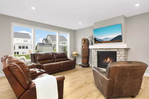 10732 39th ST N, Lake Elmo, MN 55042