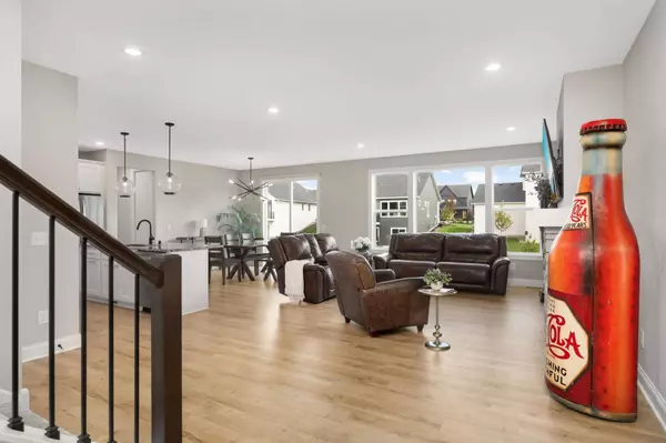 10732 39th ST N, Lake Elmo, MN 55042