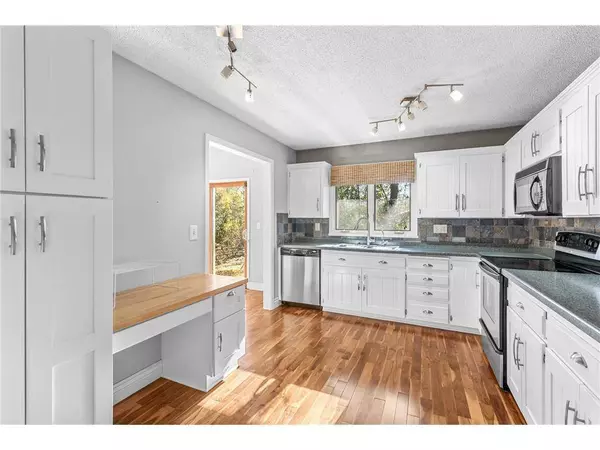 16405 13th AVE N, Minneapolis, MN 55447