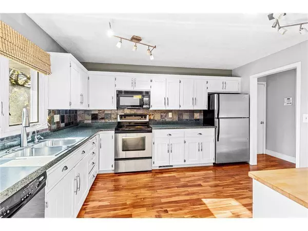 16405 13th AVE N, Minneapolis, MN 55447