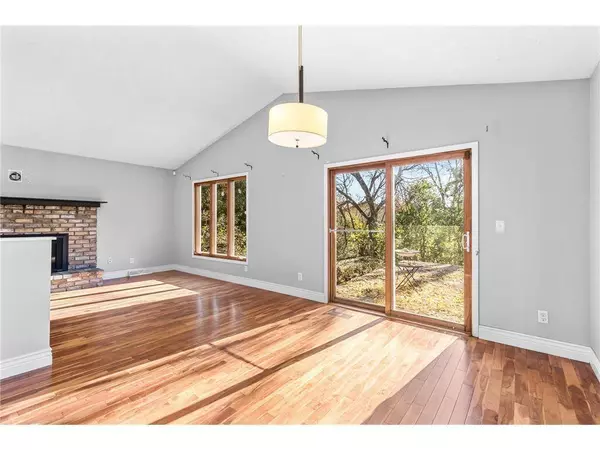 16405 13th AVE N, Minneapolis, MN 55447