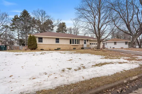 219 Demar AVE, Shoreview, MN 55126