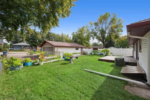 463 11th AVE NW, New Brighton, MN 55112