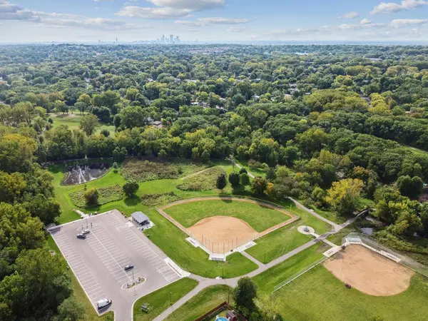 463 11th AVE NW, New Brighton, MN 55112