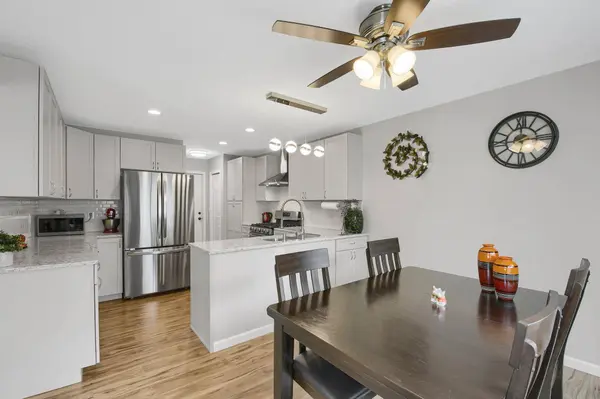 1431 Sumter AVE N, Golden Valley, MN 55427