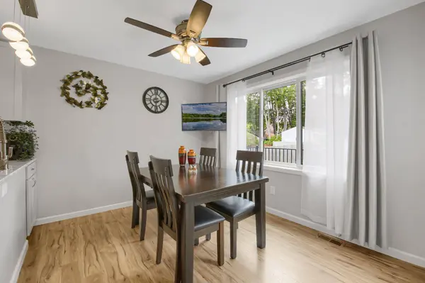 1431 Sumter AVE N, Golden Valley, MN 55427