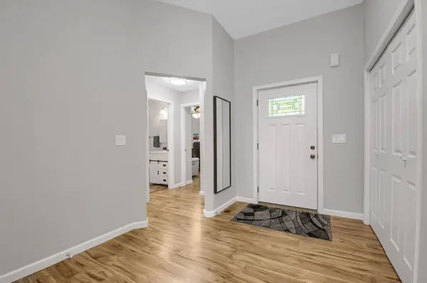 1431 Sumter AVE N, Golden Valley, MN 55427