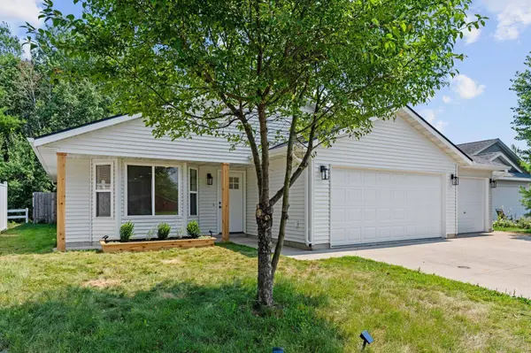 620 Meadowlark LN, Eden Valley, MN 55329