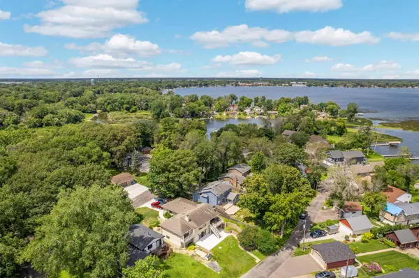 1407 Bay Point DR SE, Forest Lake, MN 55025