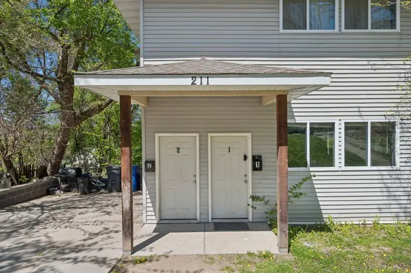 211 Belvidere ST E, Saint Paul, MN 55107