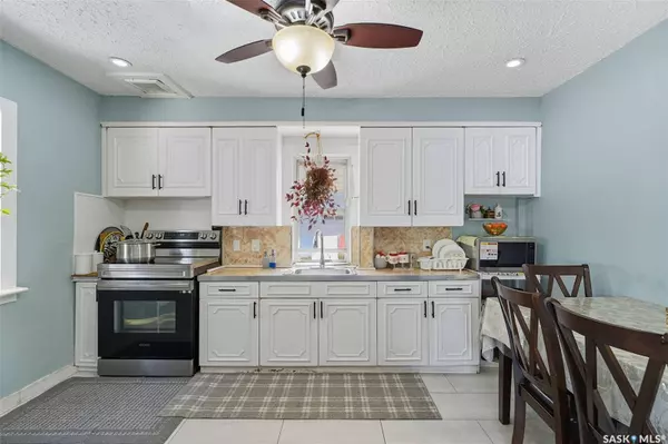 2123 20th STREET W, Saskatoon, SK S7M 1A7