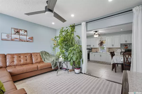 2123 20th STREET W, Saskatoon, SK S7M 1A7