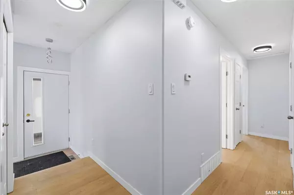 19 Barr PLACE, Saskatoon, SK S7M 4G1