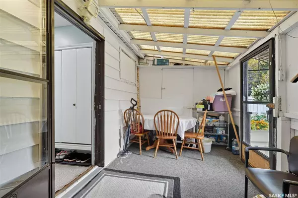 2123 20th STREET W, Saskatoon, SK S7M 1A7