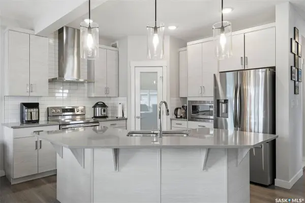 161 Dubois CRESCENT, Saskatoon, SK S7V 0R5